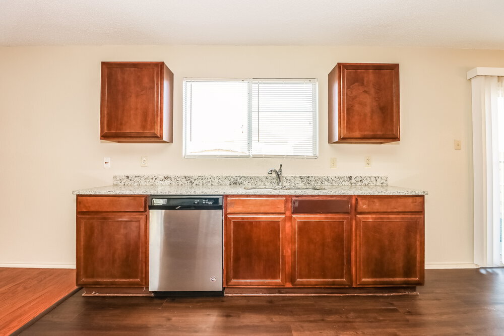 Building Photo - 300 Dakota Ridge Dr