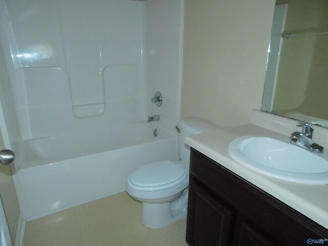 Building Photo - 130 Lockport Dr
