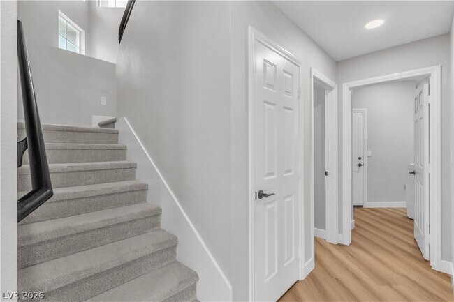 Building Photo - 1712 Estrella St