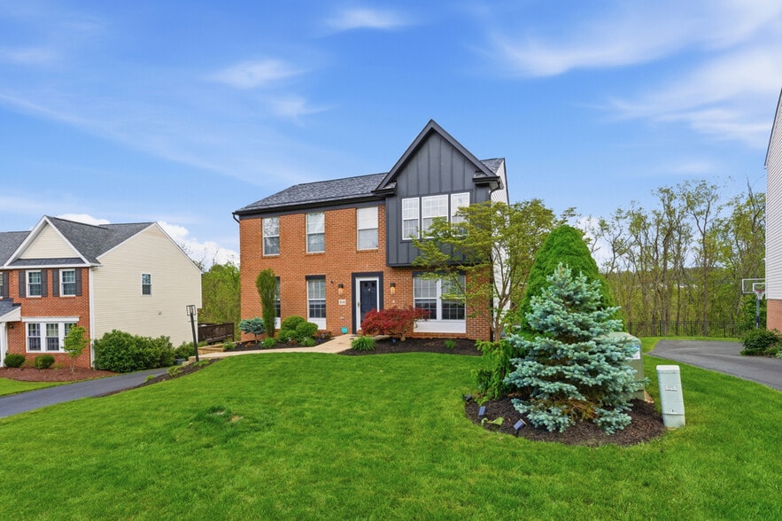 Building Photo - 316 Bridlewood Ct