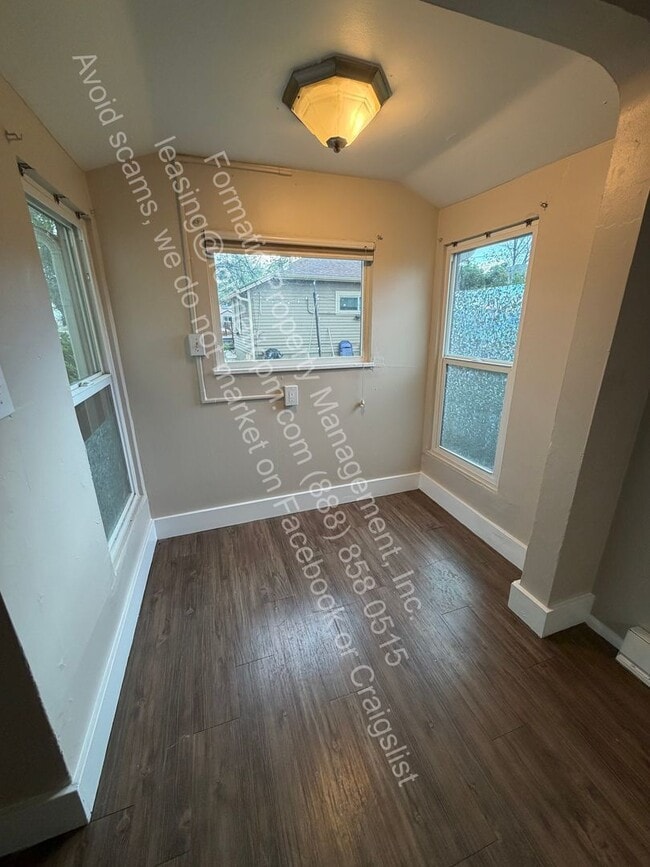 Building Photo - 4360 Fenton St