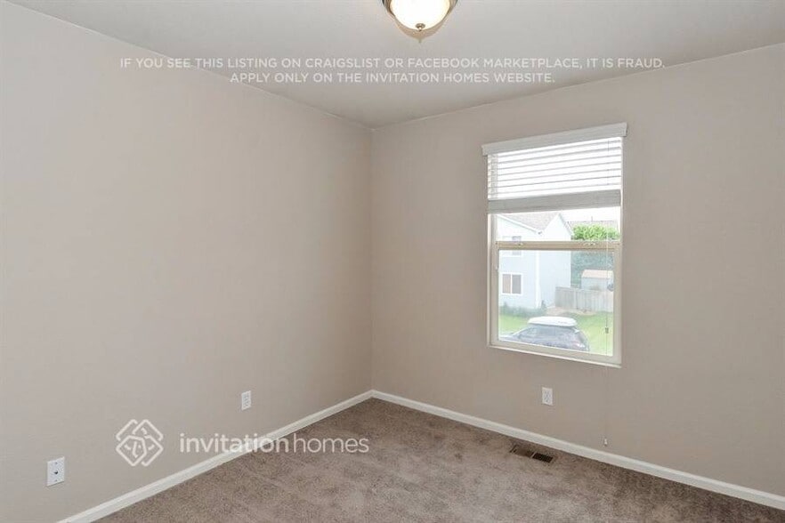 Building Photo - 1343 Flycatcher Ave