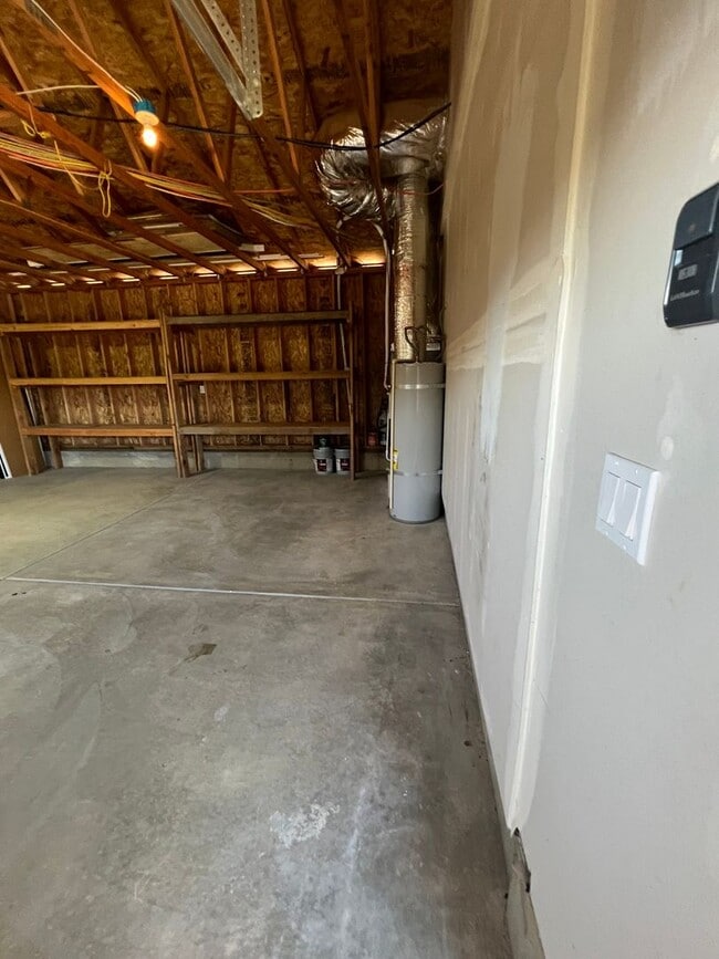 Building Photo - Beautiful 3 bedroom, 2 1/2 bath House with Ocean View!