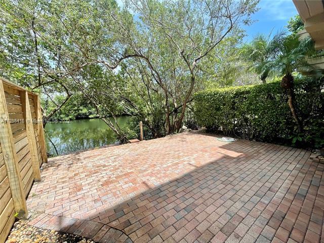 Building Photo - 6206 Paradise Point Dr