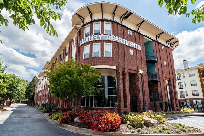 Building Photo - 1660 Peachtree