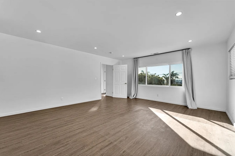 Building Photo - 5144 W 141st St