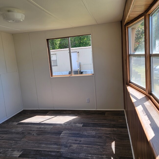 Building Photo - 8582 Rye Patch Rd