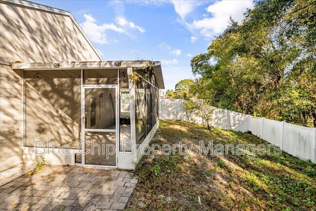 Building Photo - 2229 Hannah Ln