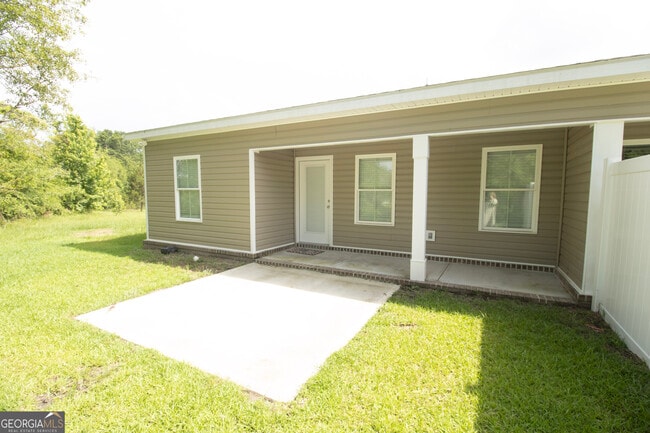 Building Photo - 106A Woodsedge Dr