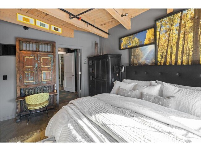 Building Photo - 404 N Washington Ave