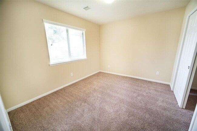Building Photo - 18725 Cypress Loch Dr