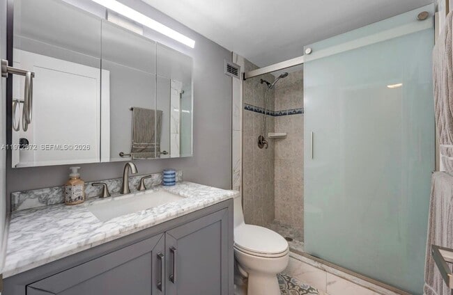 Building Photo - 3725 S Ocean Dr