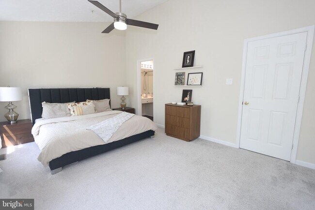 Building Photo - 1424 Falcon Nest Ct