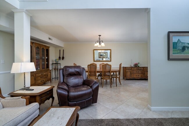 Building Photo - Mount Pleasant Townhome for Rent!