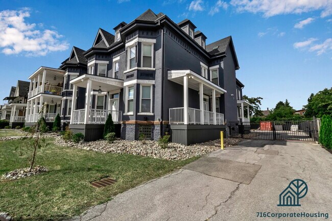 Building Photo - Furnished 2-Bedroom, 2-Bath Apartment near the Medical Campus