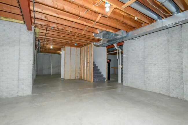 Building Photo - N58W23796 Hastings Ct