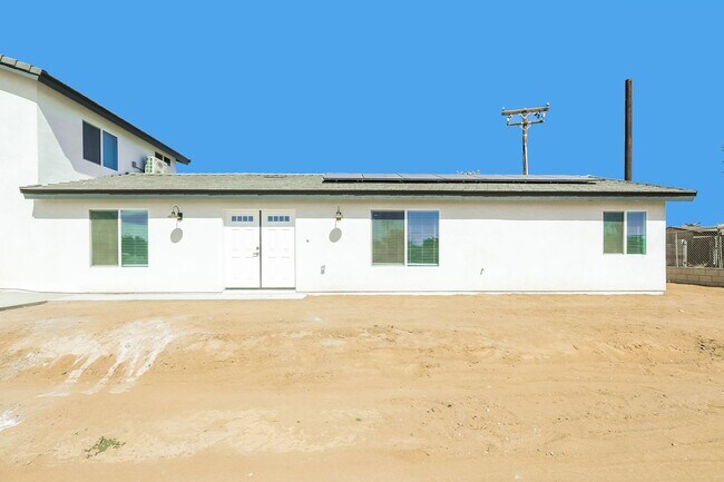 Building Photo - Spacious 3BR/2BA Home with Open Floor Plan, Garage & Washer/Dryer
