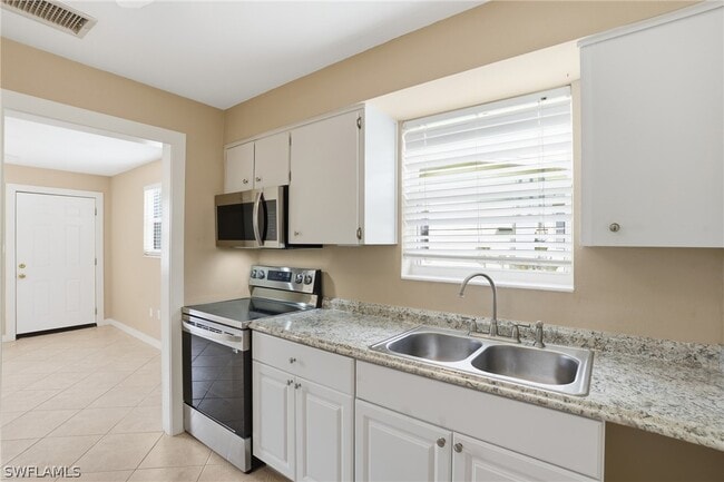 Building Photo - 530 92nd Ave N