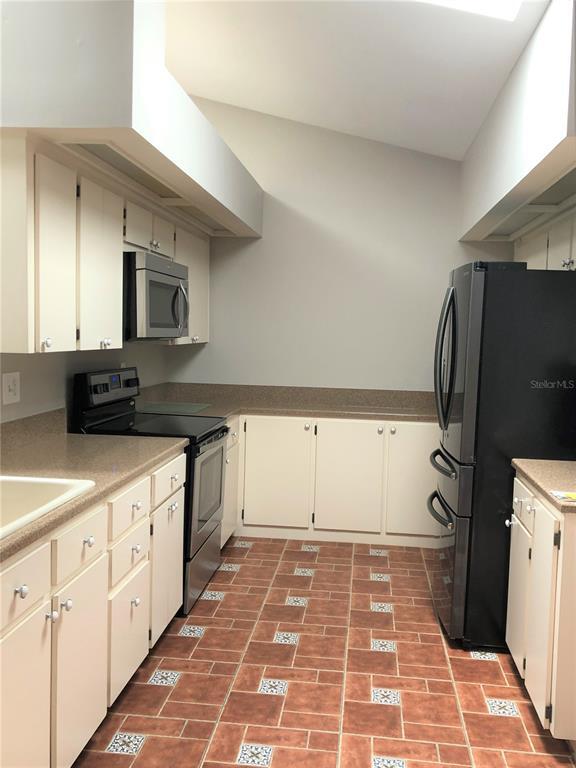 Building Photo - 3210 Stonewater Ct