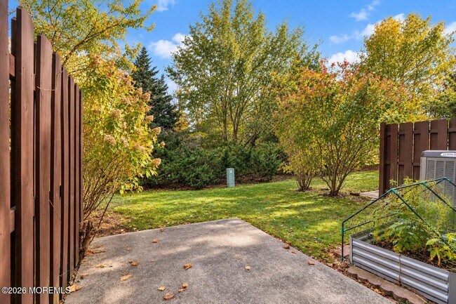 Building Photo - 110 Bowne Ct
