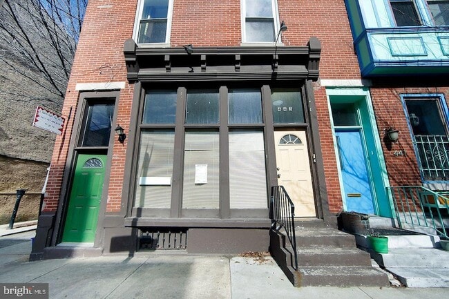 Building Photo - 443 Fairmount Ave