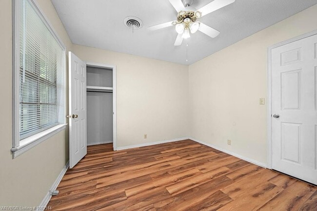 Building Photo - 100 Meadow Pl