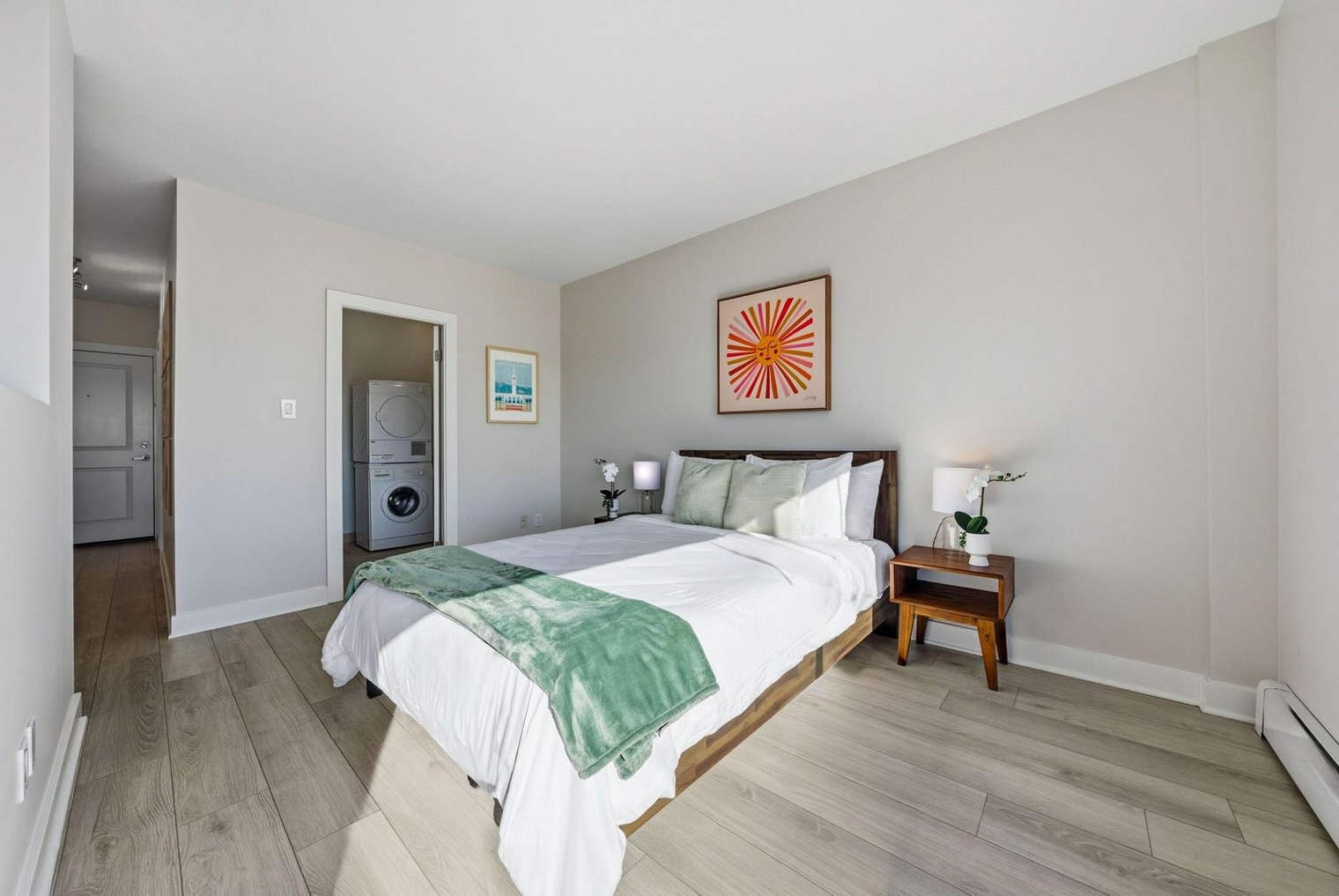 Building Photo - 899 Pine St