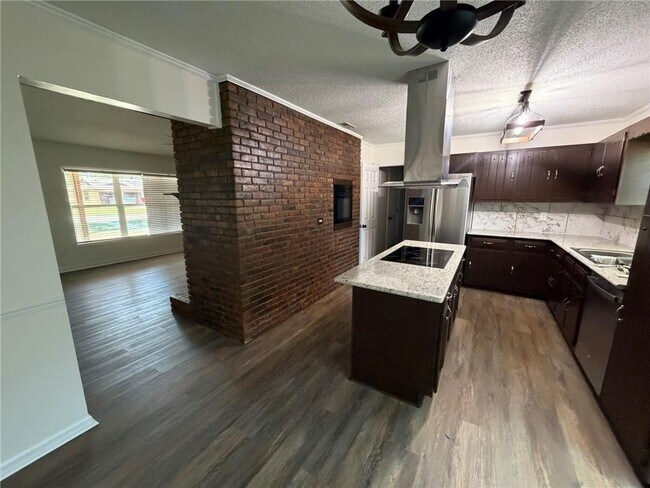 Building Photo - 4309 Oak Ridge Bend