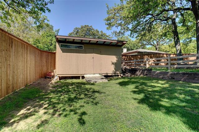 Building Photo - 605 Hillside Dr