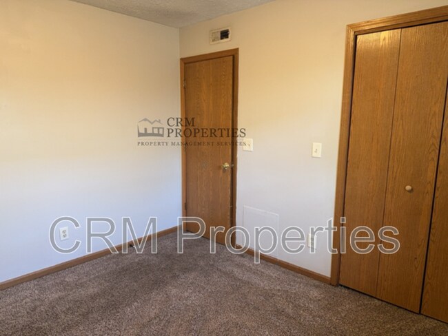 Building Photo - 1328 S Waugh St