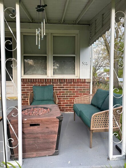 Building Photo - 511 Walton Dr