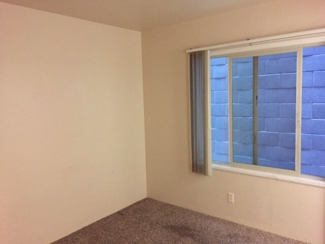 Building Photo - 21st