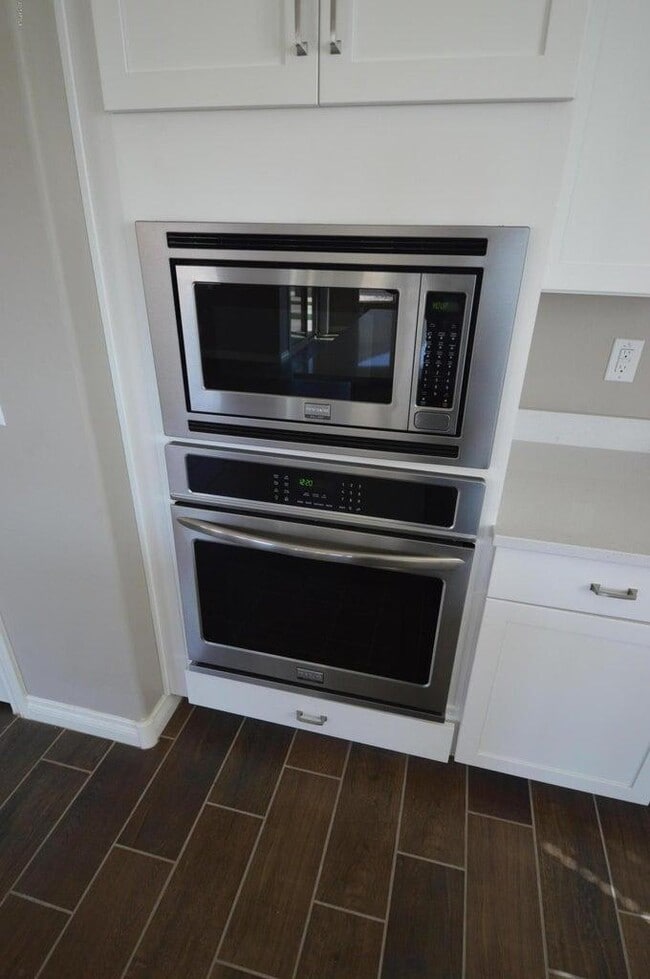 Building Photo - 151 E Havasu Pl