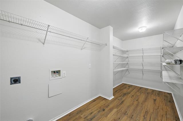 Building Photo - 318 Chisholm Trail