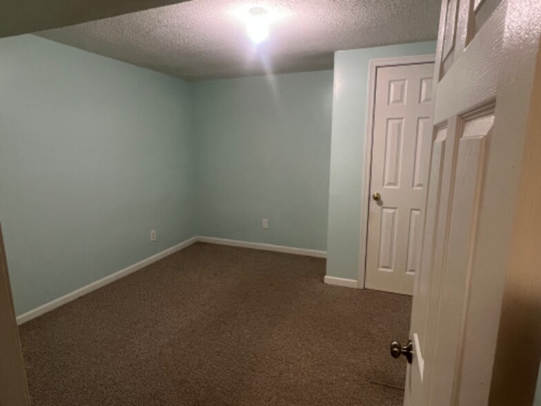 Building Photo - 3123 Calverton Blvd