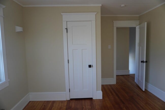 Building Photo - 202 Acorn Terrace