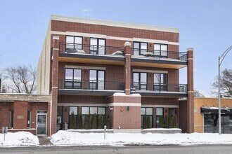 Building Photo - 6555 W North Ave