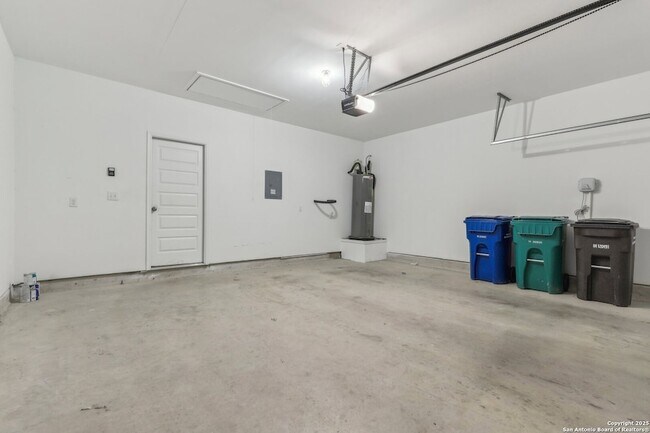 Building Photo - 4422 Chandler Rd