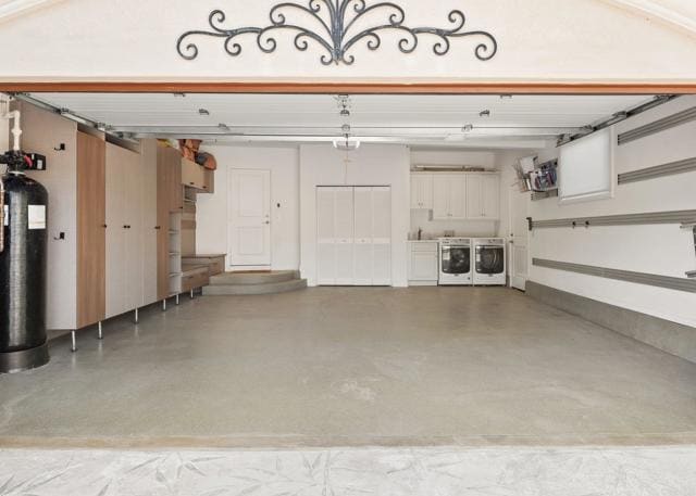 Building Photo - 6404 Avenida Wilfredo