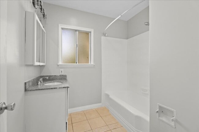Building Photo - Charming Westchester House with Private Yard