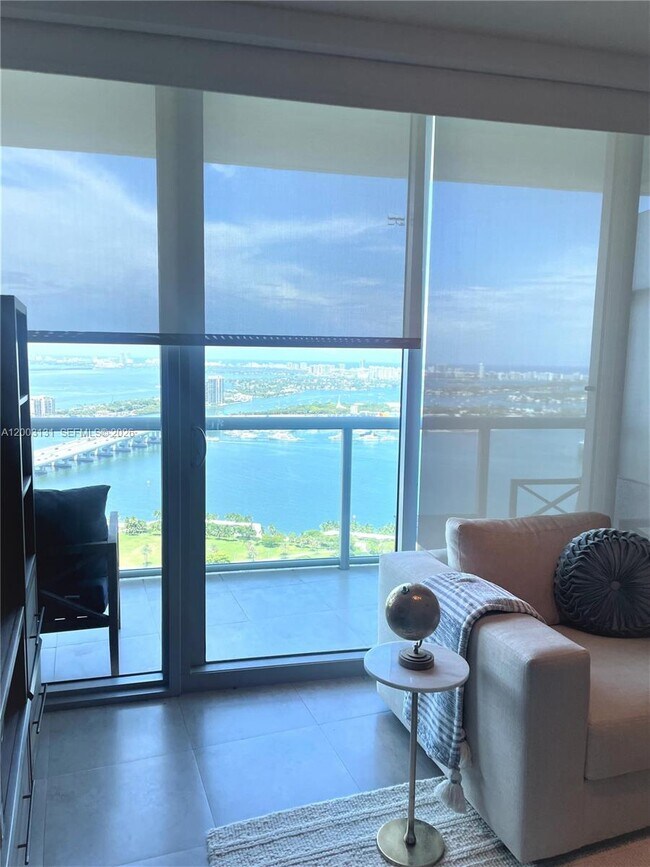 Building Photo - 888 Biscayne Blvd