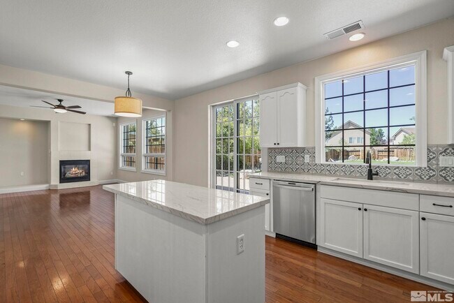 Building Photo - 1755 Cavern Dr