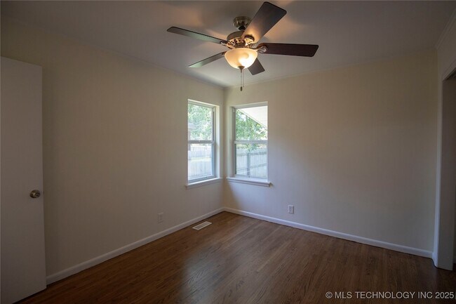 Building Photo - 5678 S Yorktown Pl