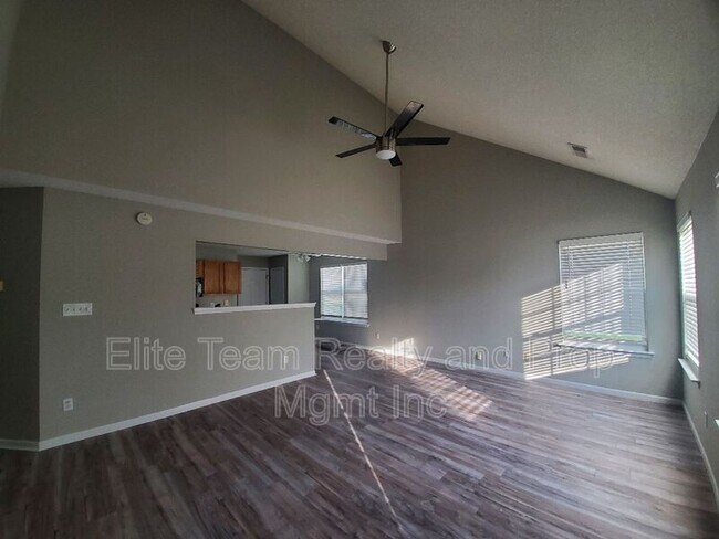 Building Photo - 10623 Campion Ct