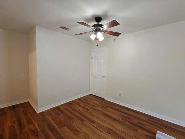 Building Photo - 620 SW 10th Ln