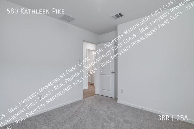 Building Photo - 580 Kathleen Pike