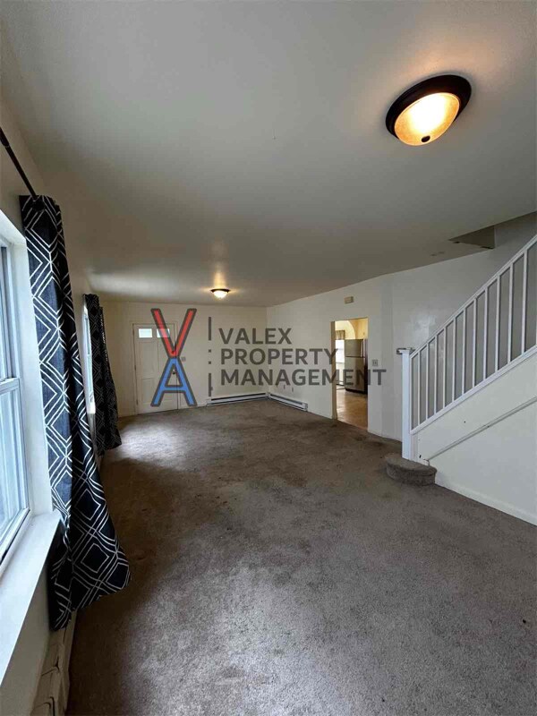 Building Photo - 361 Warren Ave