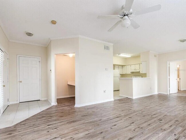 Building Photo - 10000 SW 52nd Ave