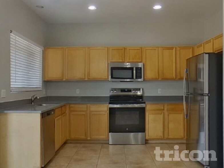 Building Photo - 6923 S 50th Dr
