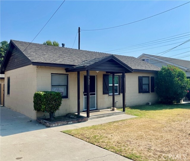 Building Photo - 732 E Fernleaf Ave